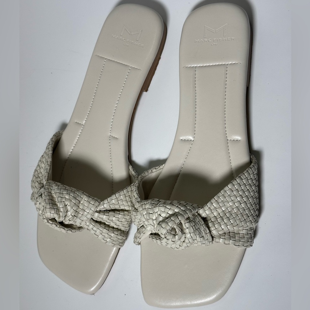 Marc Fisher LTD, Marlon Leather Woven Slide Sandals, Woman's Sz 8 - Picture 2 of 8
